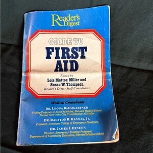 Reader's Digest Guide to First Aid - Blue